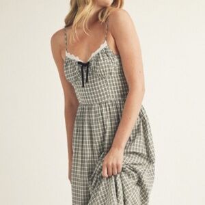 Elegant Checkered Midi Dress